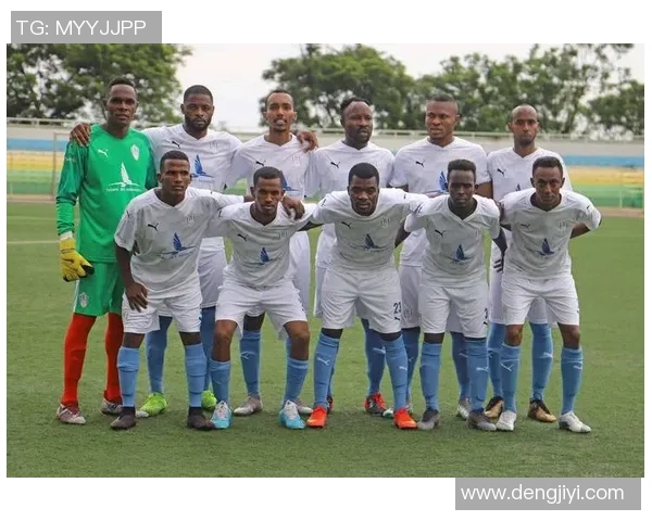 街头足球球星惊现市区 狂热球迷争相围观引爆热潮