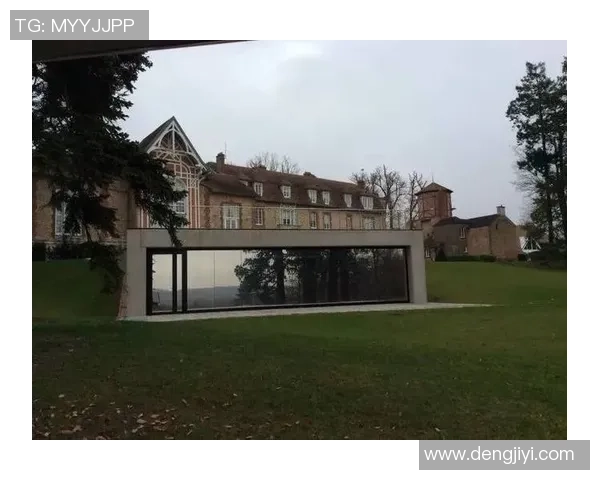 足球明星豪宅全景高清大图展示奢华生活与精致设计魅力